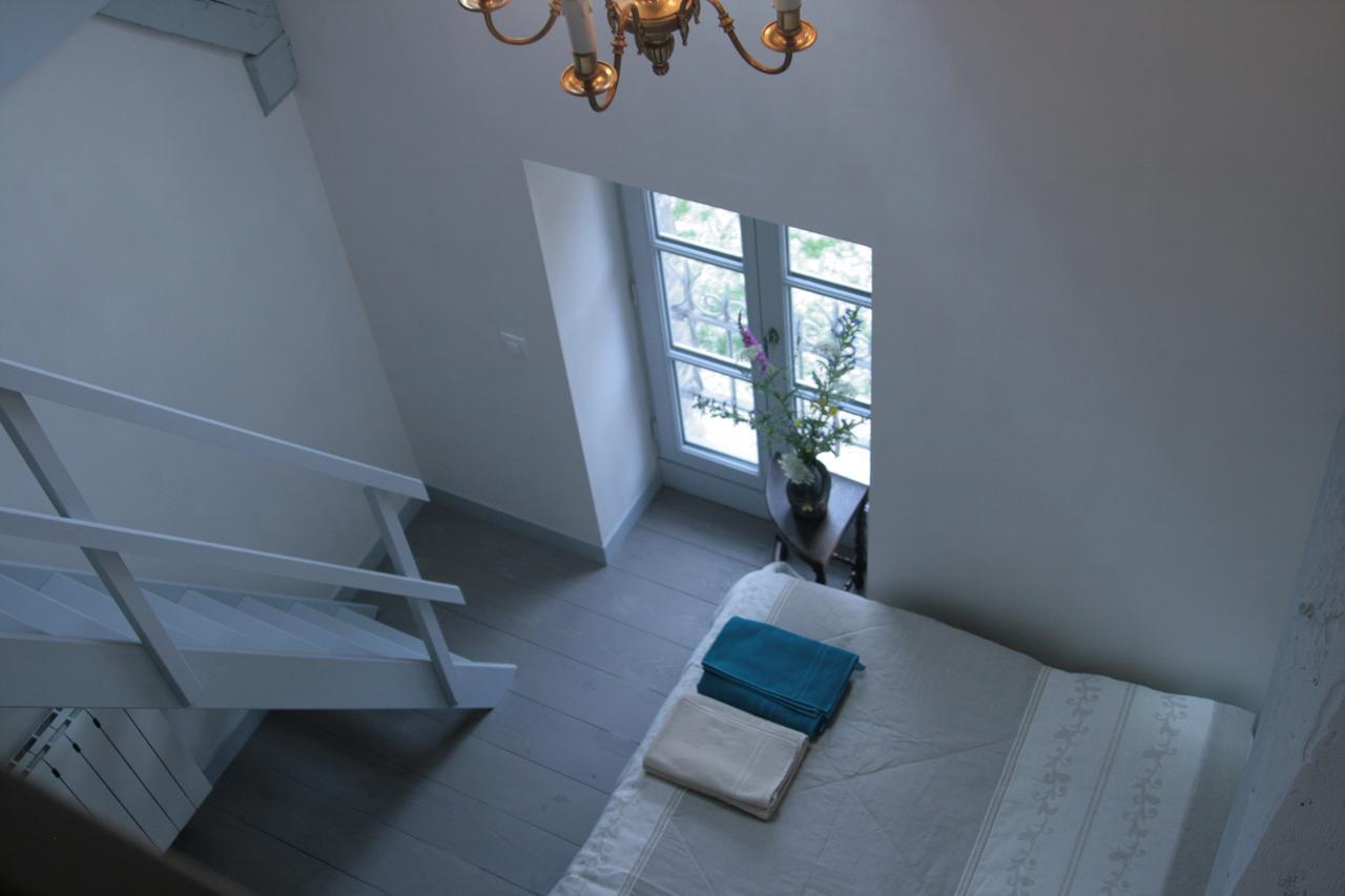 Domaine Des Douves Bed & Breakfast Ancy-le-Franc Exterior photo